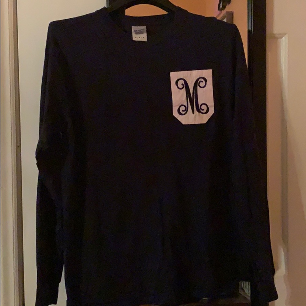 “M” long sleeve tee